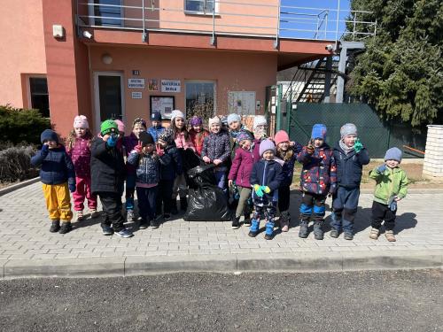 Ukliďme spolu Nelahozeves